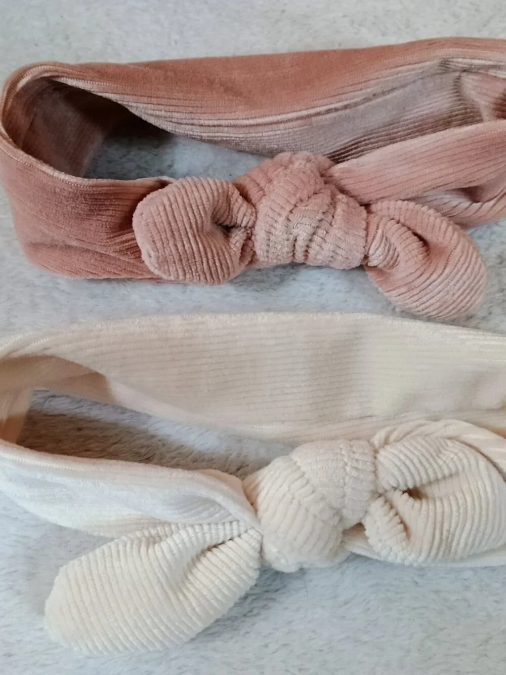 EUC Baby Headbands Sz 0-6M Pink And Cream Ribbed Knit Turban Top Knot Bow